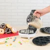 Lelufantti Leivonta Ja Ruuanlaitto>Mahtava 3in1-donitsi-, cupcake- ja kakkutikkarikone