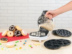 Lelufantti Leivonta Ja Ruuanlaitto>Mahtava 3in1-donitsi-, cupcake- ja kakkutikkarikone